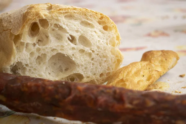 Spicy Salami Loaf Bread Bun Background — Stock fotografie