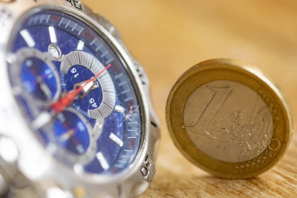 Time Money Watch One Euro — Stock Photo, Image
