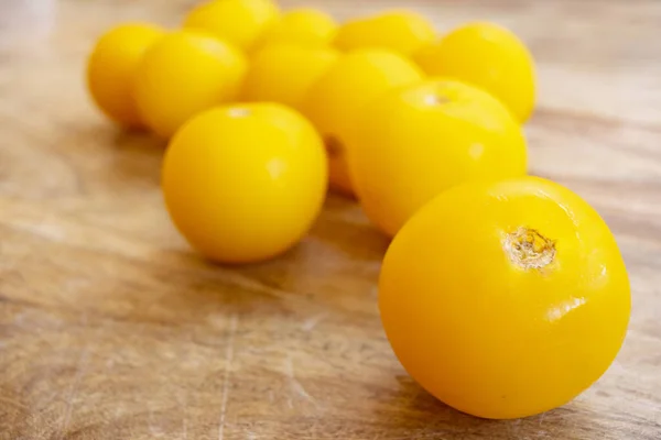 Gorup Ripe Yellow Tomatoes — Φωτογραφία Αρχείου