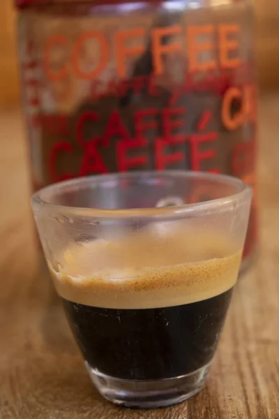 Kaffee Glasbecher Mit Hintergrund Ein Glas Mit Kaffee Wort — Stockfoto