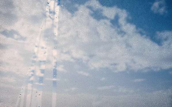 Krople Deszczu Szybę Chmura Deszczowa Niebie Koncepcja Przyrody Środowiska Okno — Zdjęcie stockowe