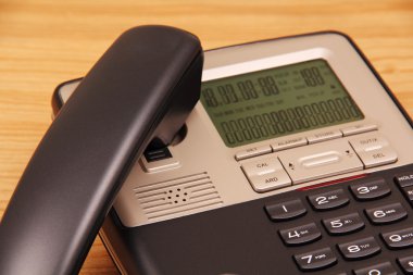 telefon İzleyicisi ile.