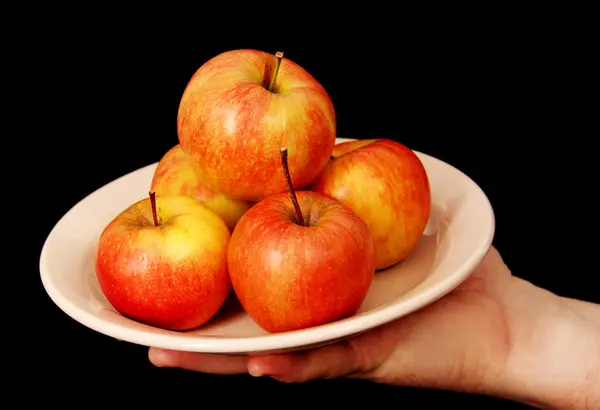 Jabłka na talerzu. — Zdjęcie stockowe