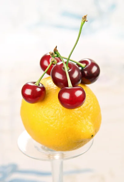 Lemon and cherry. — Stock Photo, Image