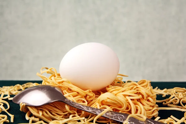 Noodles and eggs. — Stock Photo, Image