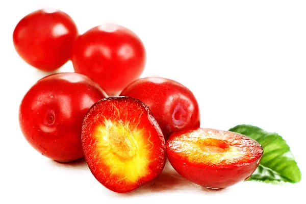 Ripe red plums. — Stock Photo, Image