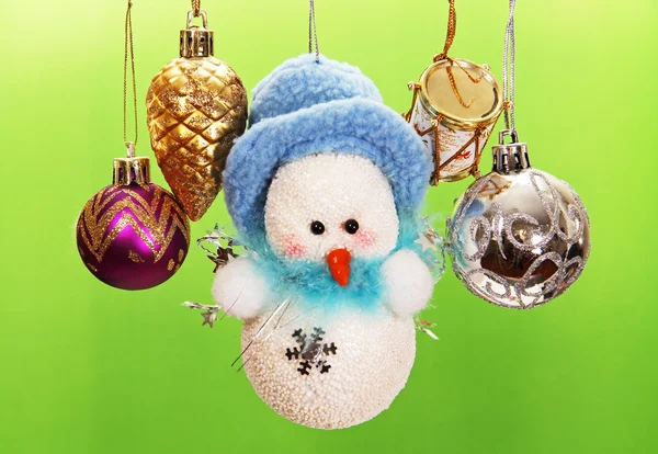 Bolas de Natal e boneco de neve . — Fotografia de Stock
