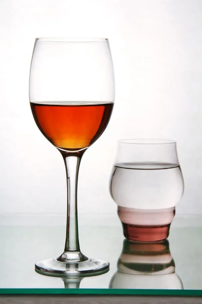 两个眼镜与饮料. — 图库照片