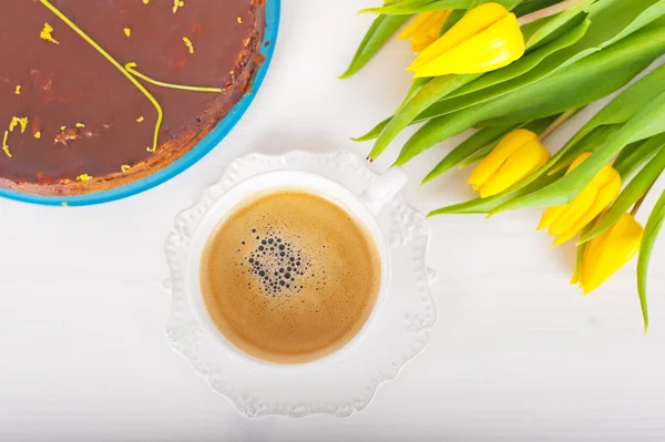 コーヒーとチョコレートケーキ — ストック写真