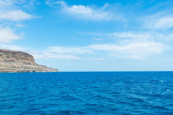 Mavi gökyüzü ve deniz