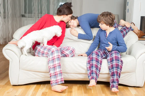 Family in pajamas — Stock Photo, Image