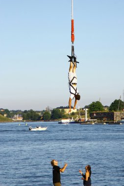 Vinç dan bungee jumping