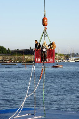 Vinç dan bungee jumping