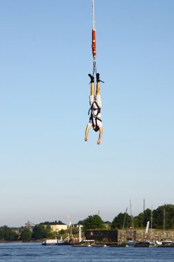 Vinç dan bungee jumping