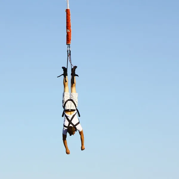 Vinç dan bungee jumping — Stok fotoğraf
