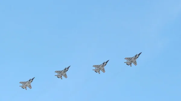 Russiske hær militære jetfly under militær parade - Stock-foto