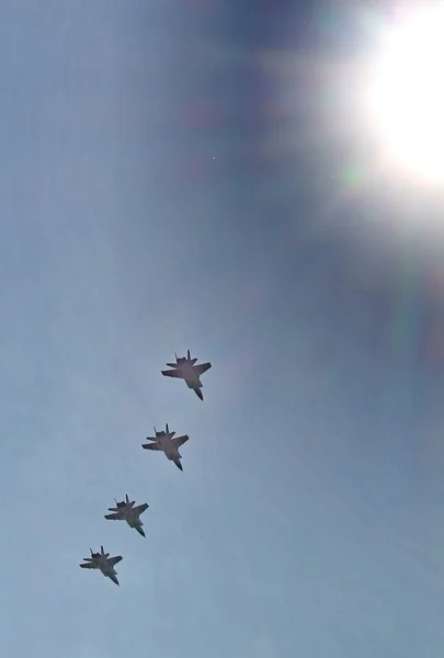 Russiske hær militære jetfly under militær parade - Stock-foto