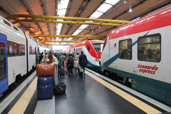 Trenes en Italia — Foto de Stock