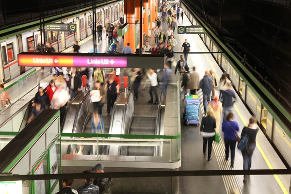 Stanice metra Vídeň — Stock fotografie