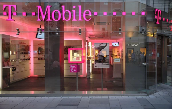 T-Mobile — стокове фото