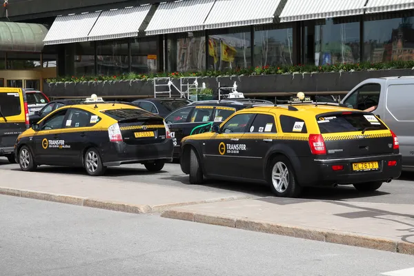 Taxi - hybridní a normální — Stock fotografie