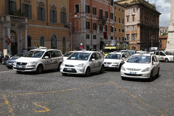Roma táxi — Fotografia de Stock