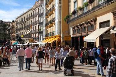 kalabalık cadde, valencia