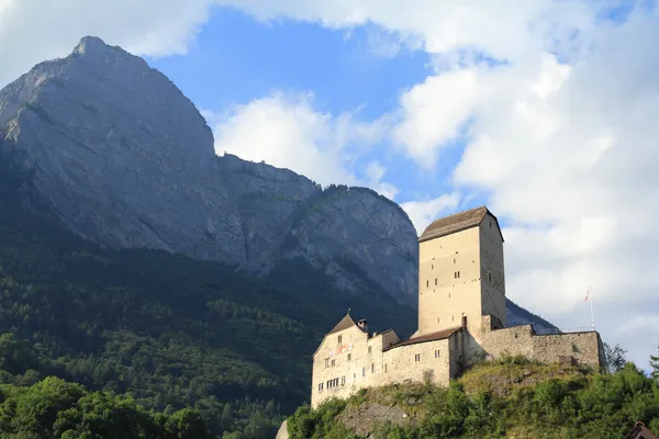 Замок в Швейцарії — стокове фото