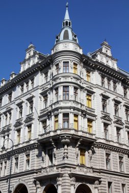 Eski Apartman Binası