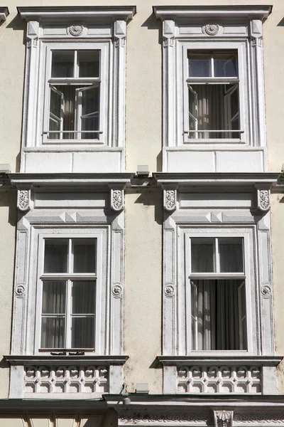 Old apartment building — Stock Photo, Image