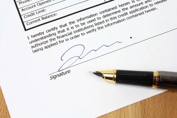 Signed agreement — Stock Photo, Image