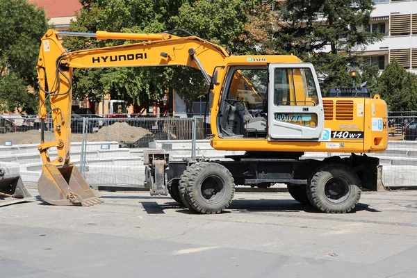 Hyundai excavator — Stock Photo, Image