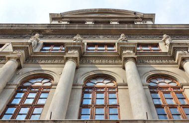 Bükreş Üniversitesi, Romanya