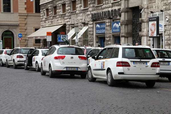 Roma táxi — Fotografia de Stock