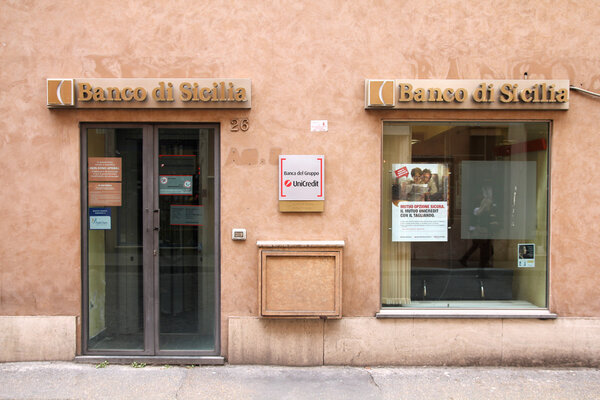 Банк в Италии
