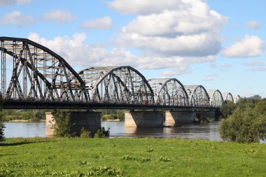 Vistula Nehri Köprüsü