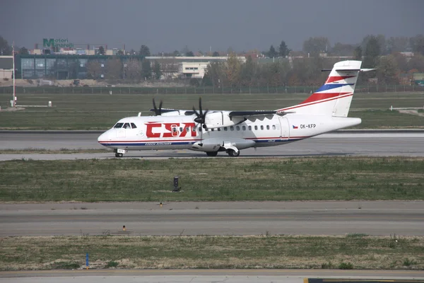 Samolotów regionalnych - atr — Zdjęcie stockowe