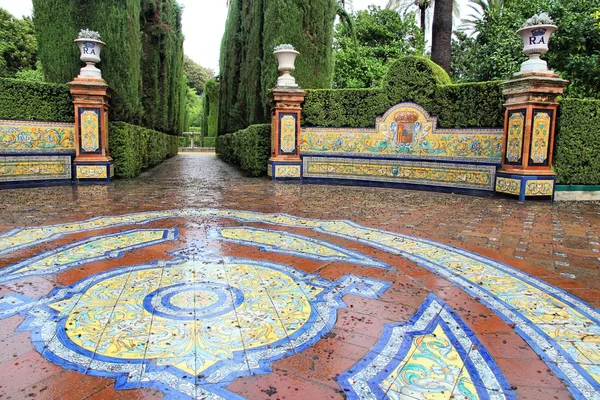 Alcazar-Gärten in Sevilla — Stockfoto