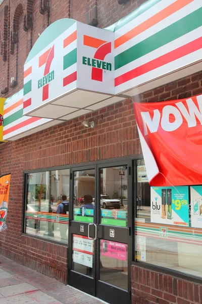 7-11 便利店 — 图库照片