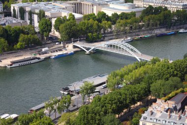Paris 'te Seine