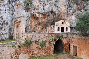 terk edilmiş Manastırı