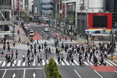 commuters acele 11 Mayıs 2012 shibuya içinde tokyo.