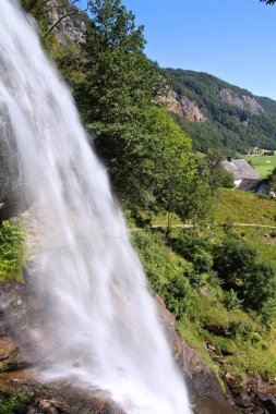 Norveç şelale