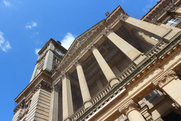 Museum and Art Gallery with Big Brum clock tower. — Stock Photo, Image