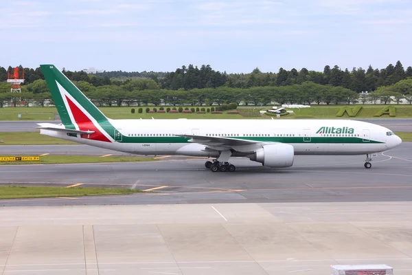 Alitalia Boeing 777 — Zdjęcie stockowe