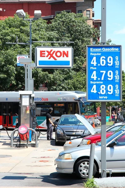 Gasolinera ExxonMobil —  Fotos de Stock