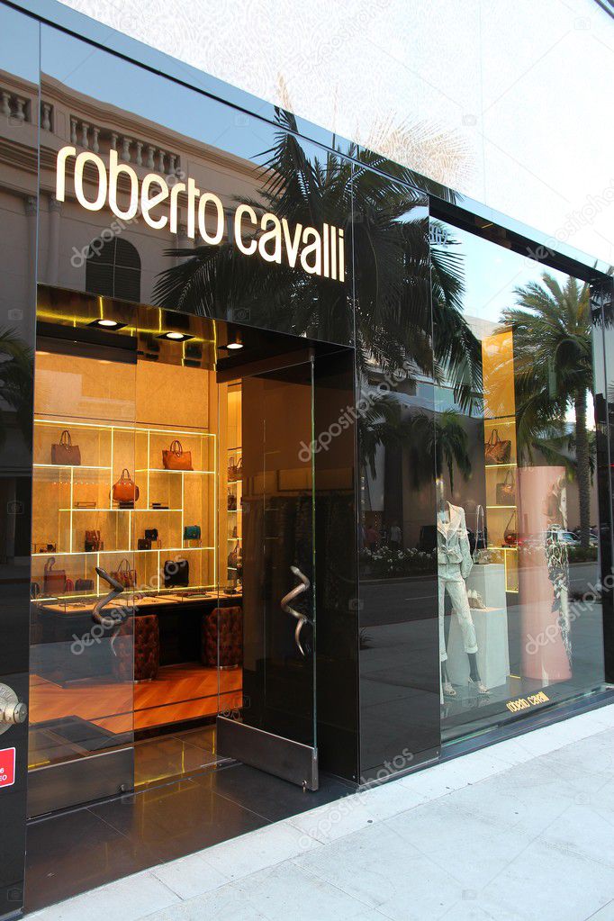 beloning Betuttelen Verloren Roberto Cavalli store – Stock Editorial Photo © tupungato #48890405