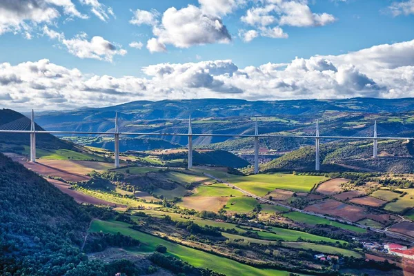 Millau Viaduct Multispan Puente Cable Sobre Valle Del Tarn Francia — Foto de Stock