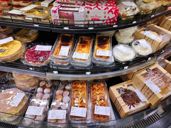 Paris France October 2021 Cakes Pastries Generic Grocery Store Paris — Stock Photo, Image