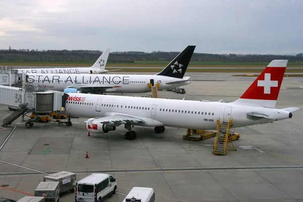 Wiedeń Austria Grudzień 2007 Austrian Airlines Star Alliance Livery Swiss — Zdjęcie stockowe